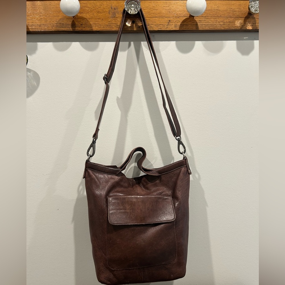 LATICO CHOCOLATE BROWN EXCELLENT CONDITION BIANCA CROSS BODY BAG